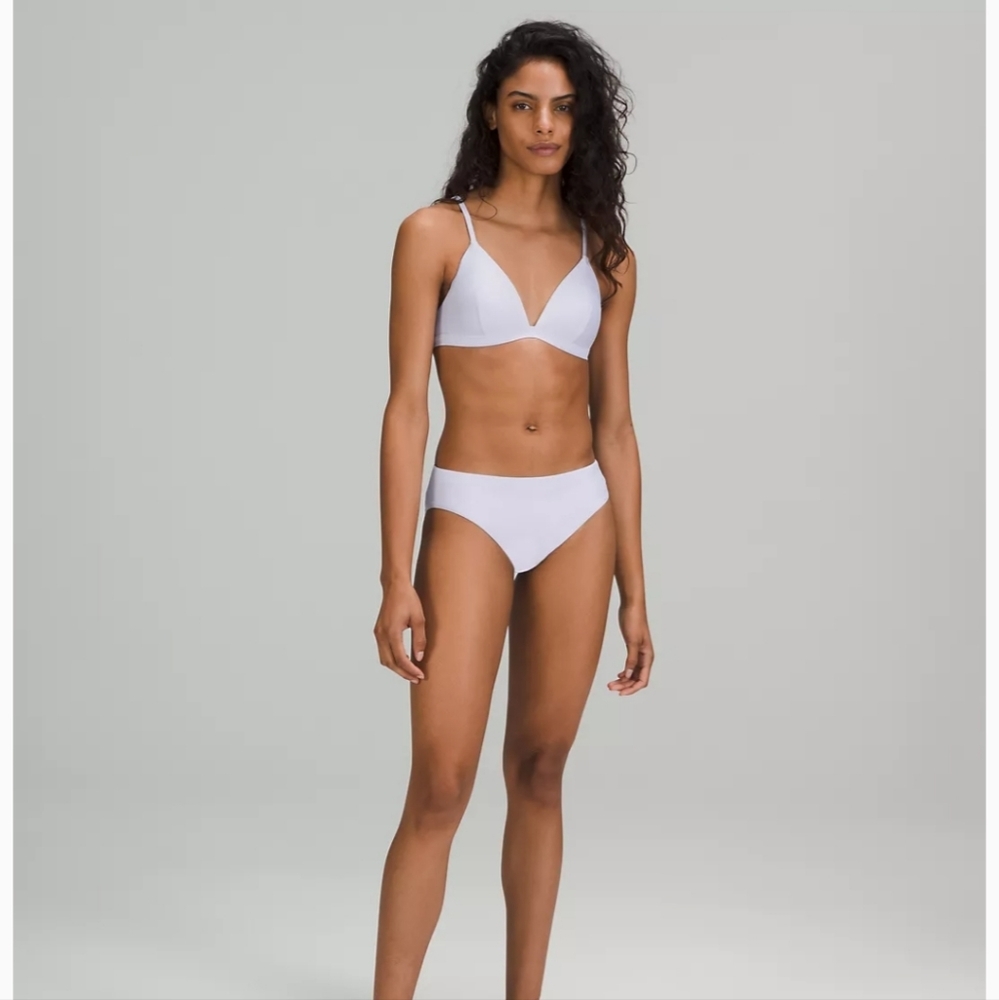 💜 Lululemon | Waterside Mid-Rise Medium Coverage Bikini Bottom